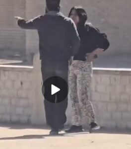 شجار بين شاب وفتاه في مدينة الرقة امام مدرسة حطين